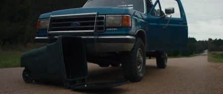 Дом напротив (2016)