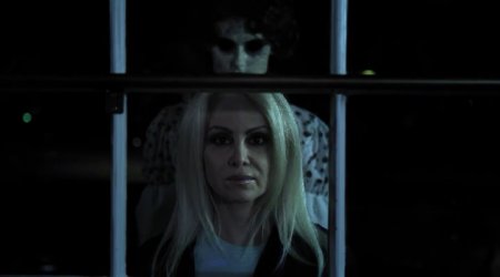 Американский призрак (2015)